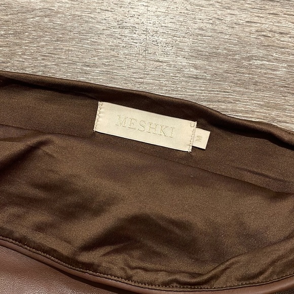 MESHKI vegan leather crop top - Picture 3 of 4